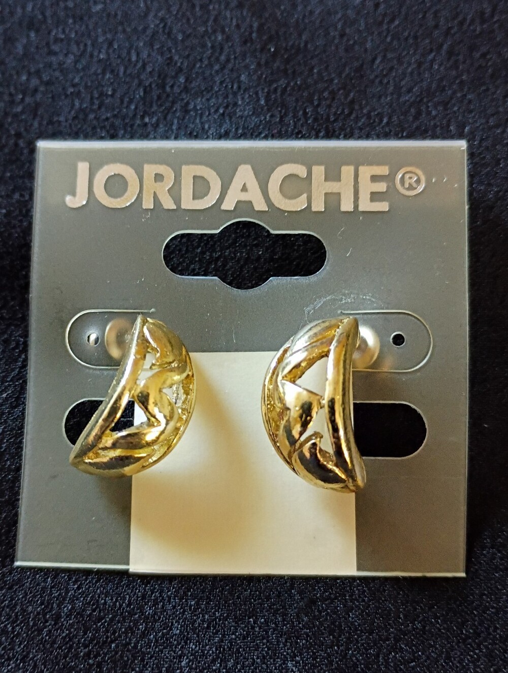 gold earrings